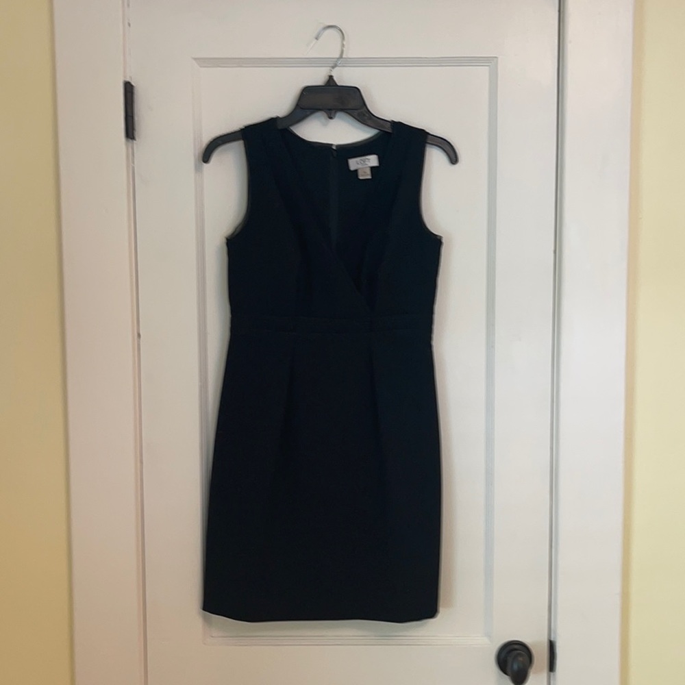 Ann Taylor LOFT Petites LBD Size 2P, Stretch, Super Flattering, Great Details